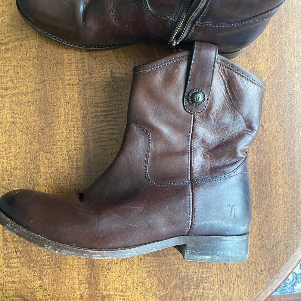 Frye Mellisa ankle boot.